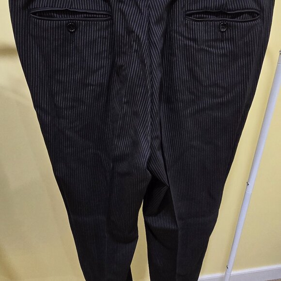Geoffrey Beene black and white pinstripe suit - Picture 6 of 10